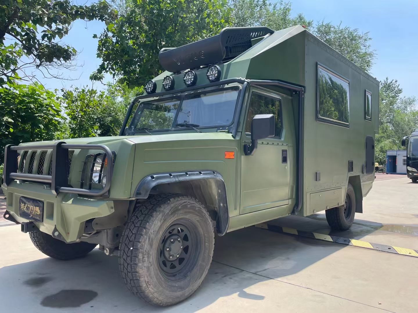 Camper Trailer Suspension Independent - عربة تخييم فاخرة للطرق الوعرة بمحور