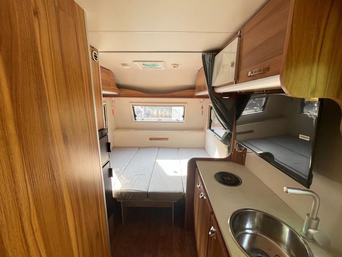 مقطورة تخييم صغيرة بتعليق مستق - مراجعة Camper Trailer Suspension Independent وسعره